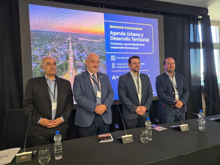 A municipalidade arxentina de Avellaneda organizou un Seminario Internacional sobre Axenda Urbana coa participación do Eixo Atlántico